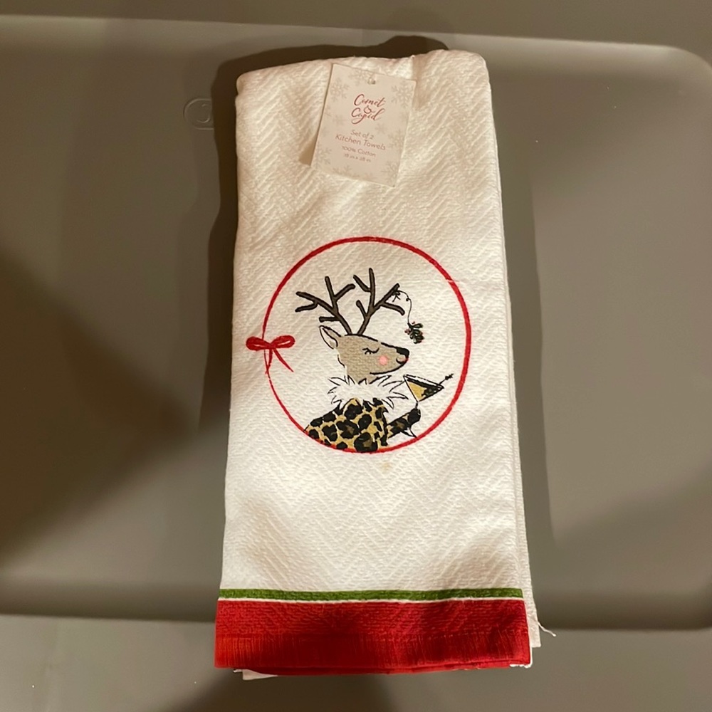 Holiday kitchen towels